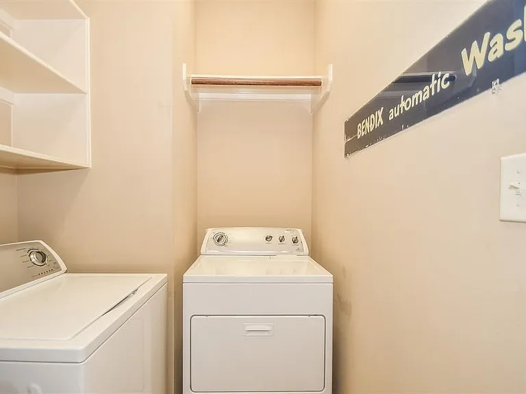 11518 Elizabeth Brook Dr — Photo 23