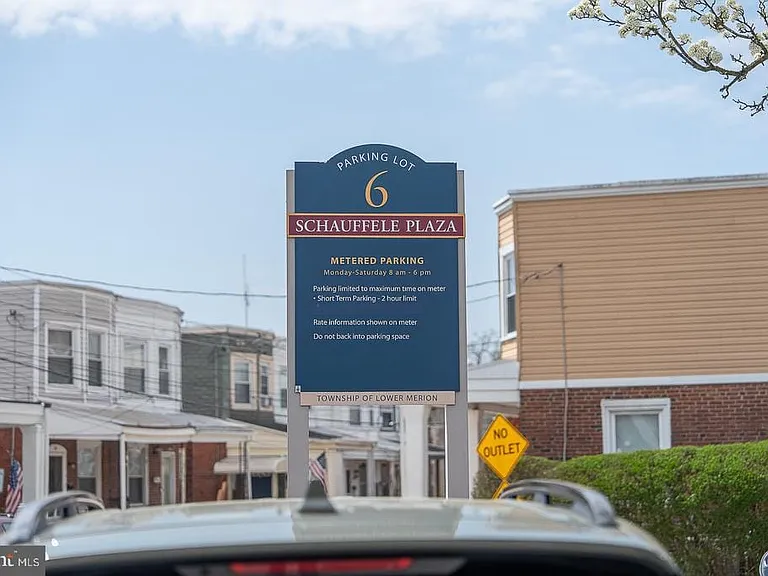 22 Ardmore Ave #2 — Photo 41