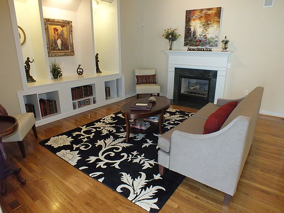 4th image of 5700 Stoneacre Ct