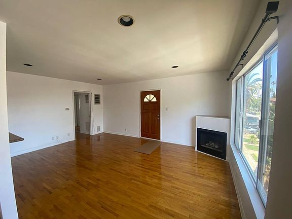 4th image of 1025 Idaho Ave