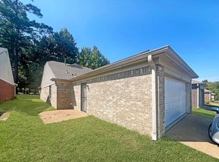 1252 Whitten Rd, Cordova, TN 38018
