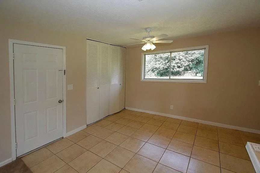 1255 Rosewood Dr