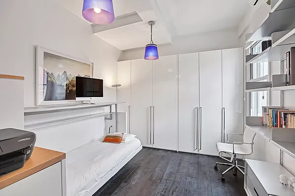 Rented by Compass | media 38