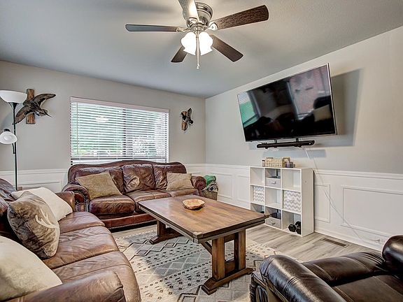 3rd image of 2009 Windmill Ln