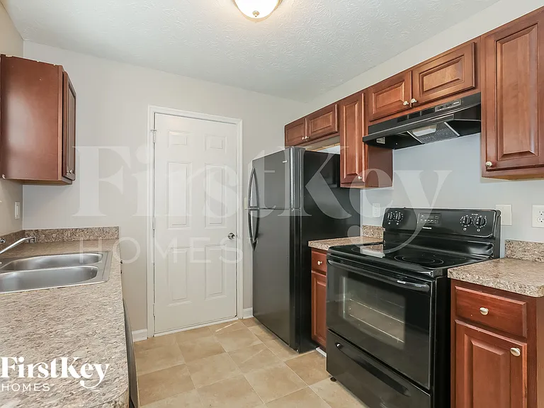 8606 Sheridan Dr — Photo 6