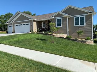 624 36th Ave N, Clinton, IA 52732