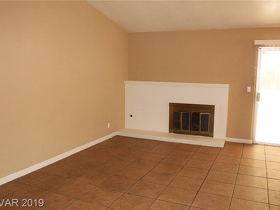 5th image of 1012 Shifting Sands Dr