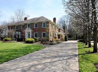 18928 Shelburne Rd, Shaker Heights, OH 44118