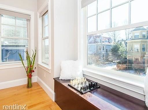 19 Harris #1 Brookline Shared Unit Photo 4