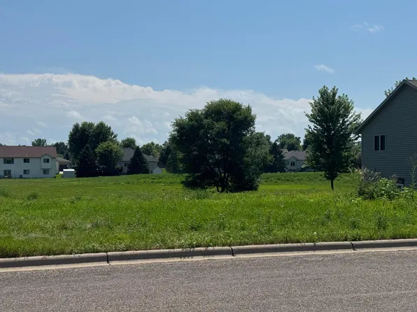 1715 Wood Duck Ln NE, Owatonna, MN 55060