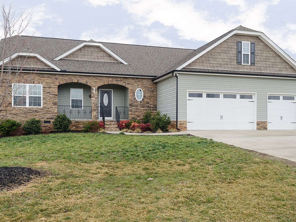 1st image of 153 Wheatfield Dr
