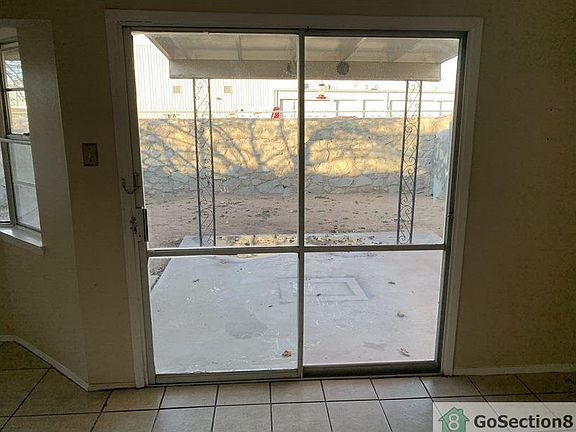 5th image of 8509 Mettler Dr