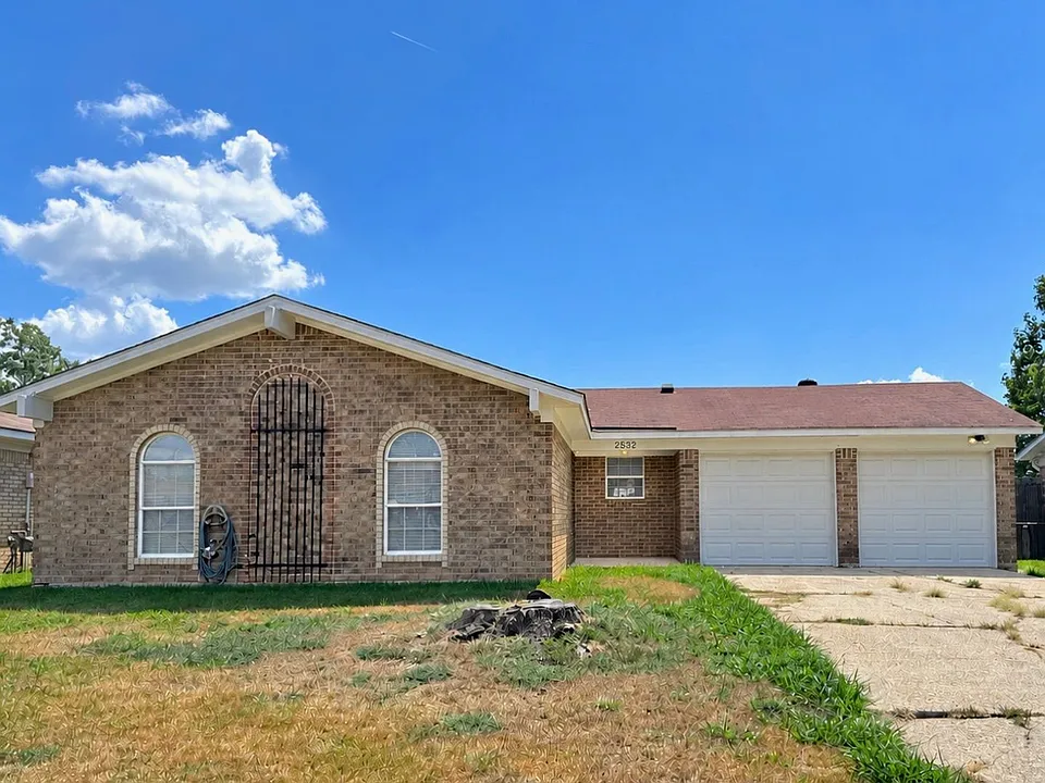 2532 La Vonne Cir