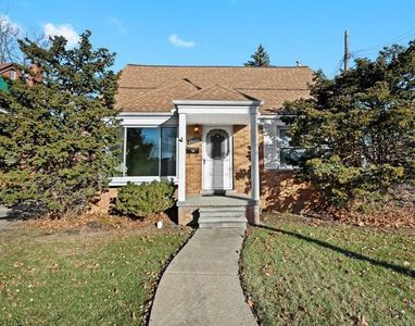 25640 W Hills Dr, Dearborn Heights, MI, 48125