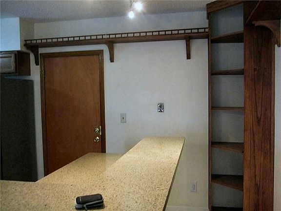 4th image of 11117 Tenaha Ave