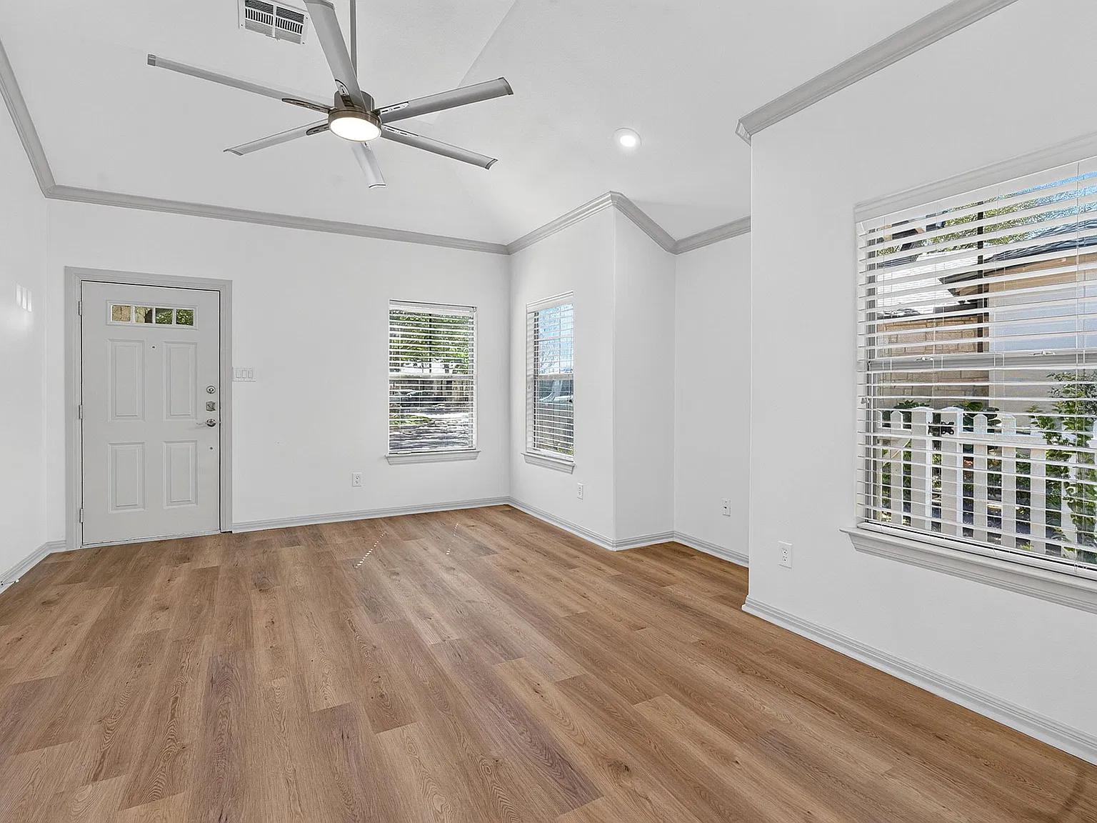 6801 Beckett Road — Photo 3