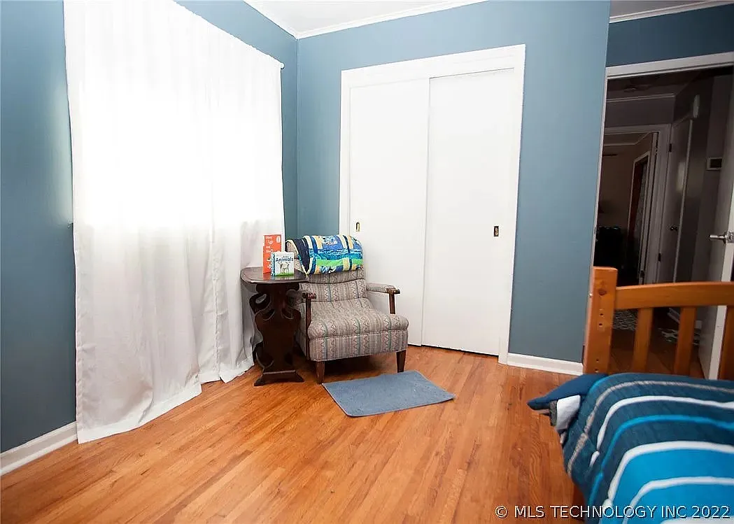 5716 East 24th Place — Photo 2