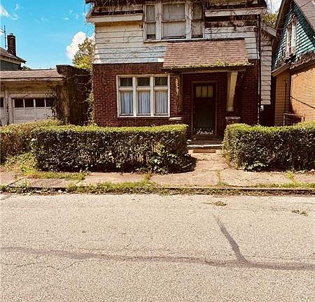 4th image of 615 Singer Pl