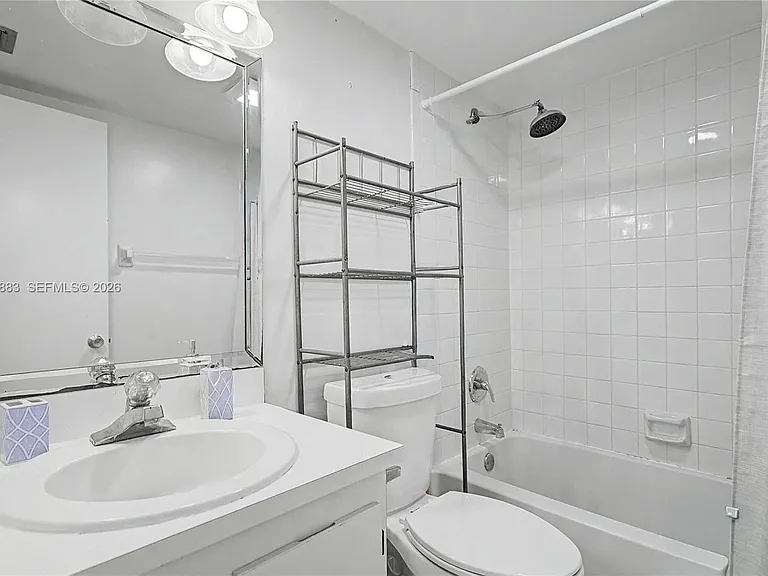 9520 Seagrape Dr #205 — Photo 29