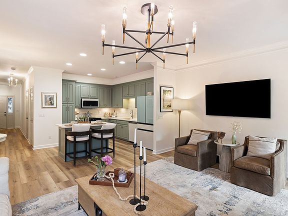 3rd image of 1807 Brentwood Pointe