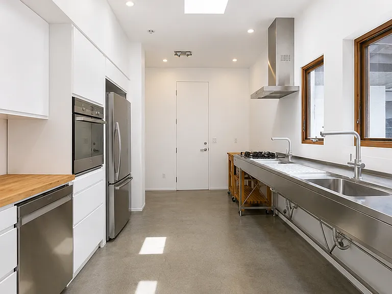 7339 Fay Ave — Photo 6