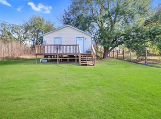 6611 Jensen St, Hitchcock, TX 77563