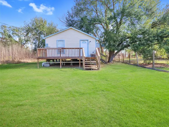 6611 Jensen St, Hitchcock, TX 77563