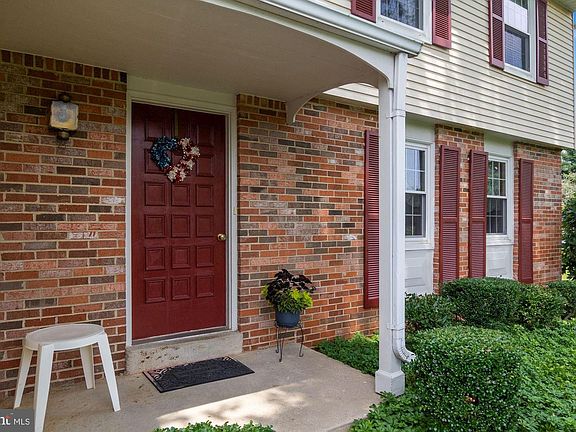 5th image of 22513 Griffith Dr
