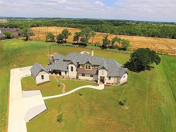 2nd image of 140 Quiet Hill Cir