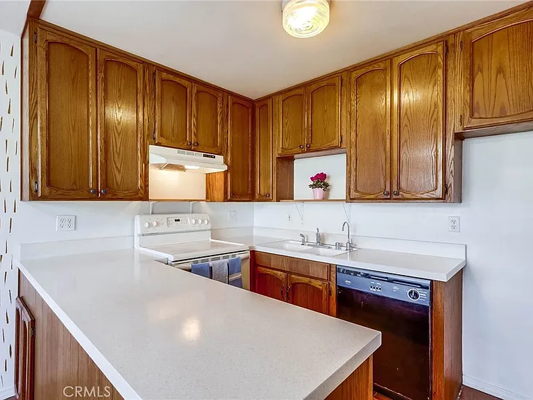 1845 Anaheim Ave #16-C — Photo 5