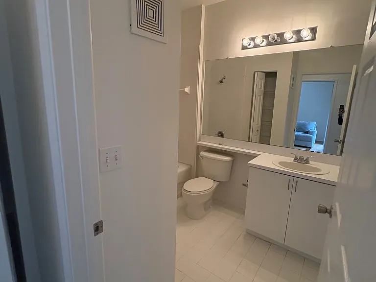 520 Florida Club Blvd #304 — Photo 14