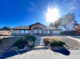 25215 Oakana Rd, Ramona, CA 92065