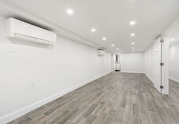 5th image of 1002 Bergen St #1
