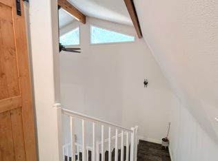 8517 Valley Flores Dr #B, West Hills, CA 91304