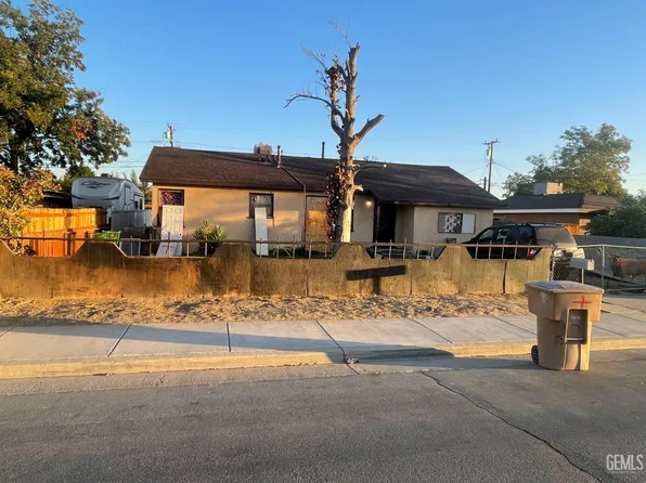 905 Hacienda Dr, Bakersfield, CA 93307