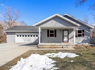 410 Debs Rd, Madison, WI 53704