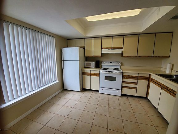 4th image of 1515 Huntington Ln APT 725