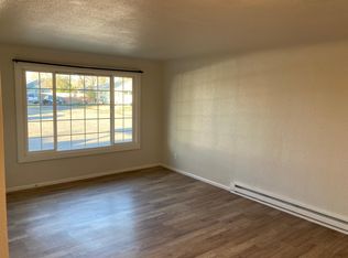 1670 W 8th Pl, Eugene, OR 97402