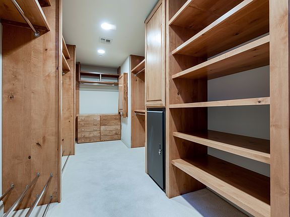 5th image of 2500 6th Ave Unit 606