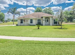 6100 Silver Oaks Dr, Zephyrhills, FL 33542