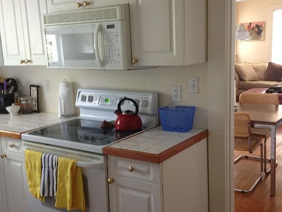3rd image of 207 W Orlando St