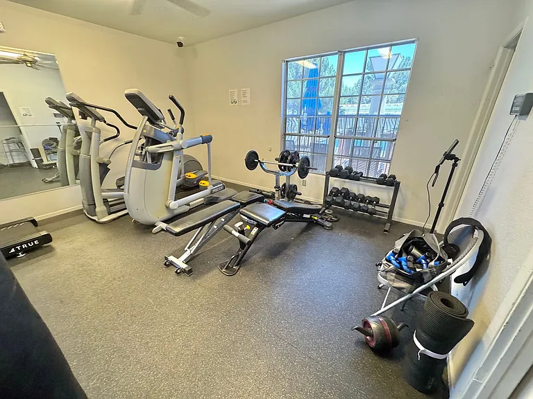 2705 Cheshire Ct — Photo 21