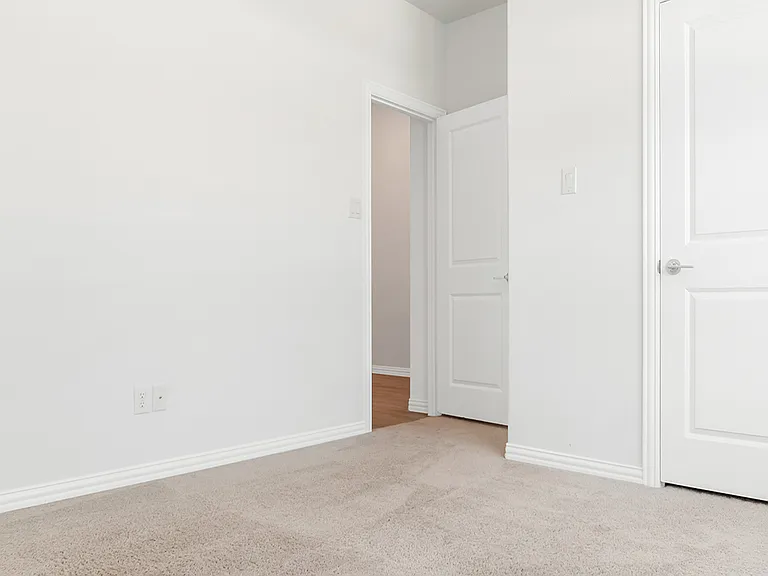 1120 Canuela Way — Photo 13