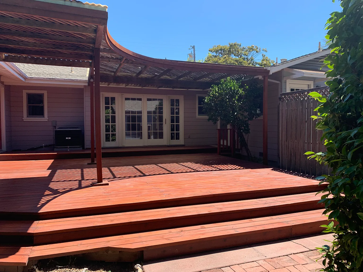 4 bed, 2.5 bath, 2385 sqft, $4,500 — Photo 3
