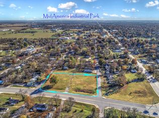 S Orphan St, Pryor, OK 74361