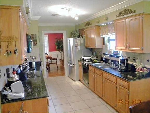 3rd image of 2156 Marion Dr