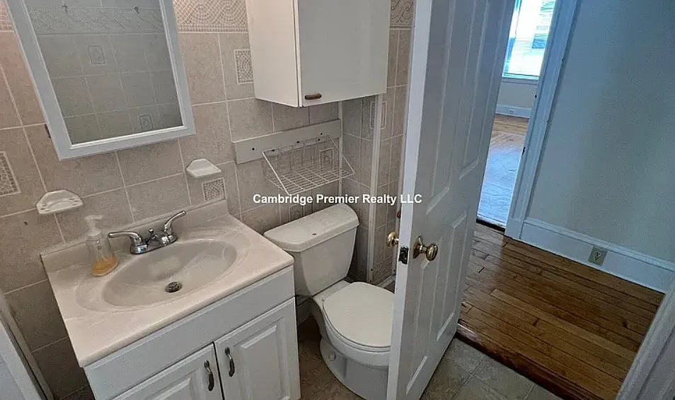 3 bed, $900 — Photo 3