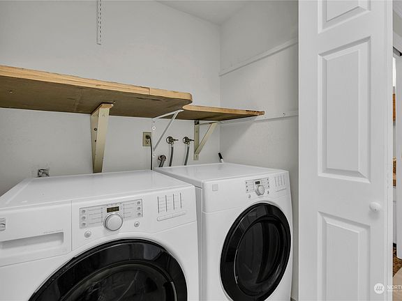 4th image of 7730 196th St SW APT 4
