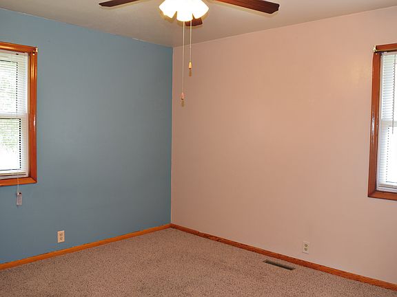 5th image of 1202 Bel Air Dr