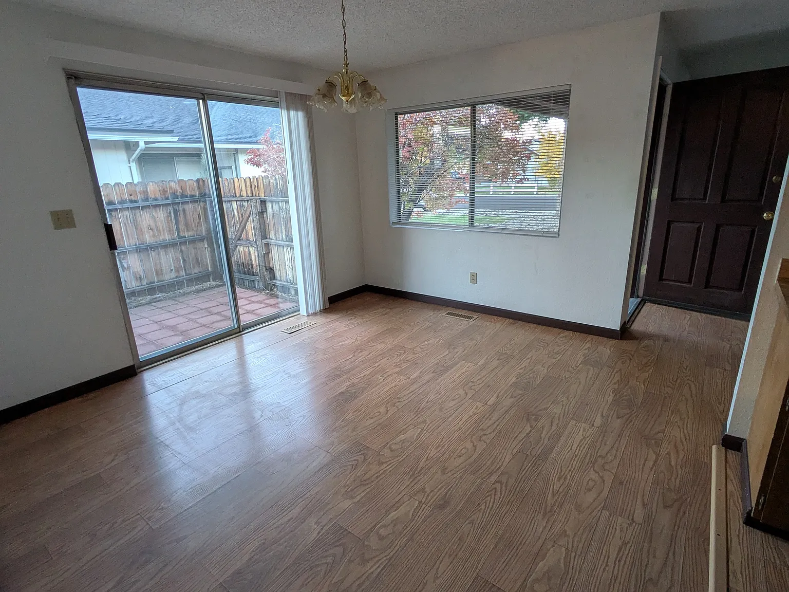 2 bed, 1092 sqft, $1,900 — Photo 4